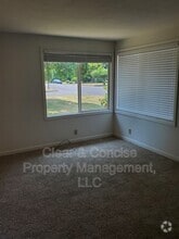 Building Photo - 484 Pinedale Ave