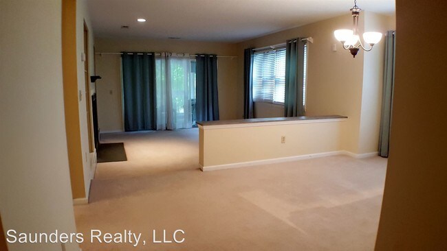 Foto del edificio - 2 br, 2 bath House - 227 Oakwood Ct.