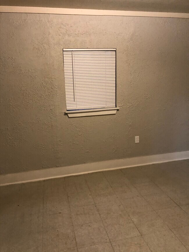 Sala de estar - 401 Chautauqua Ave