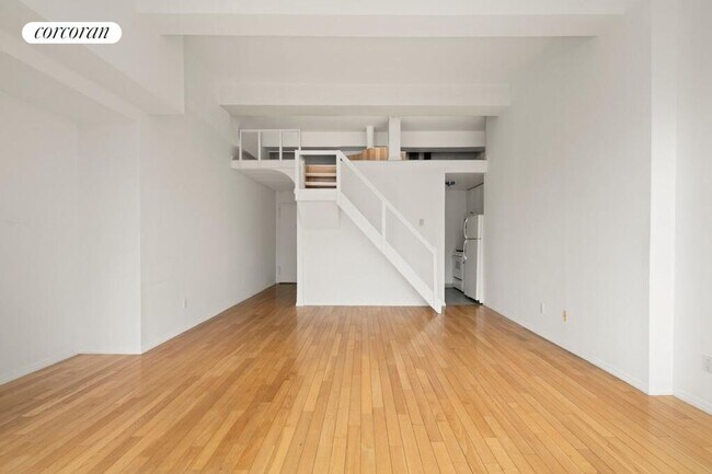 Foto del edificio - 310 E 46th St