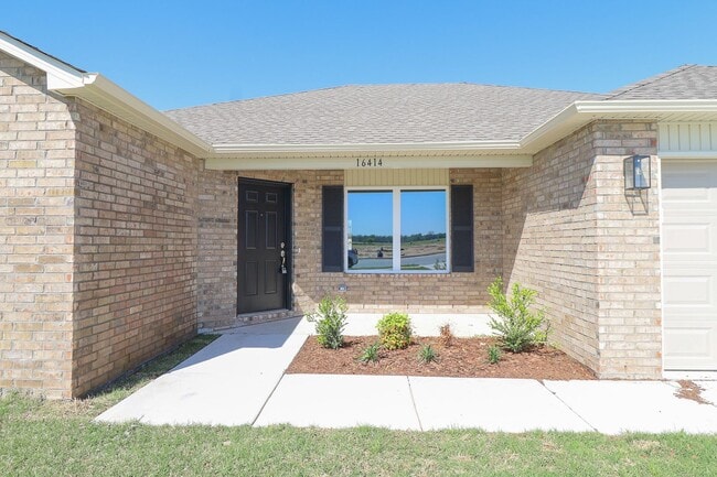 Building Photo - Stunning New Construction Home 4 Bed 2 Bath in Bixby!
