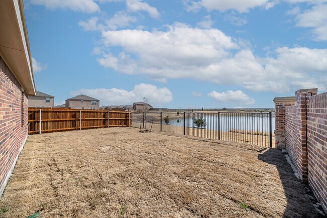 Foto del edificio - 14004 Birch Farm Dr