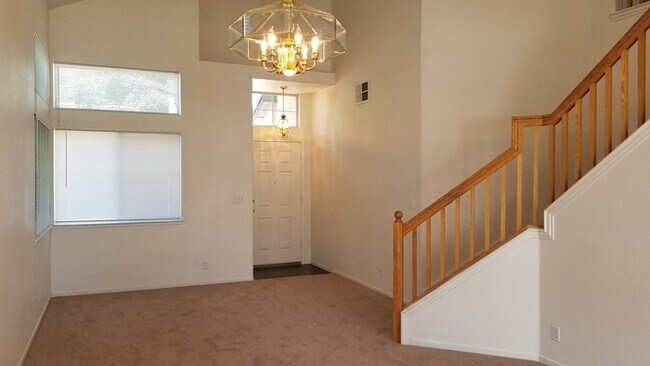 Foto del edificio - Beautiful 4 bedroom in Citrus Heights!