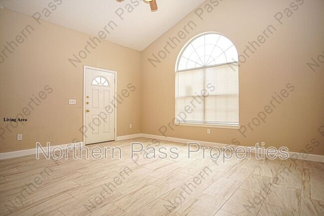 Foto del edificio - 14504 Thayer Pease Ave