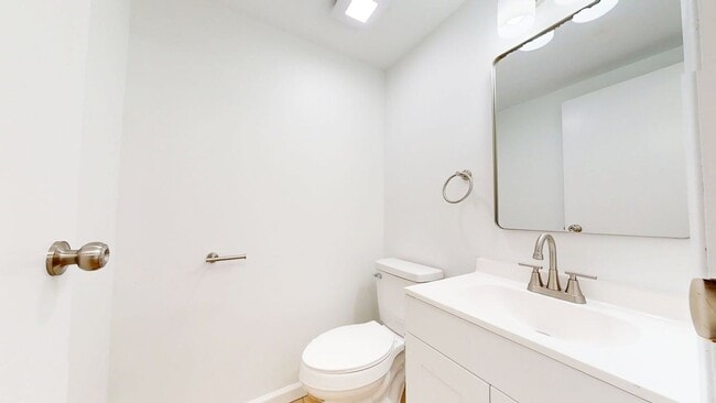 Building Photo - 159 Corbins Mill Dr