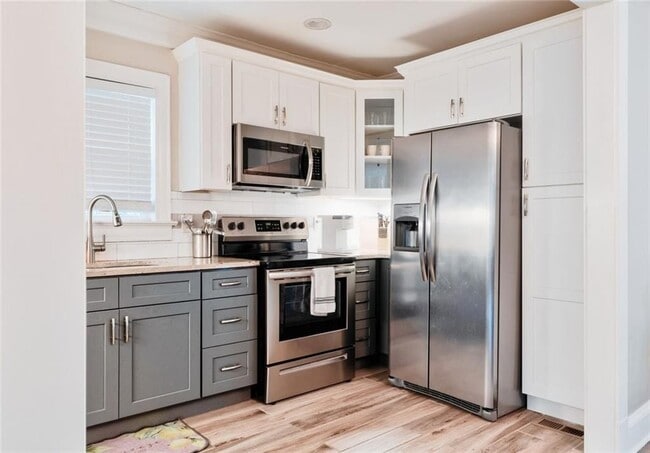 Foto del edificio - 1074 Jefferson Ave