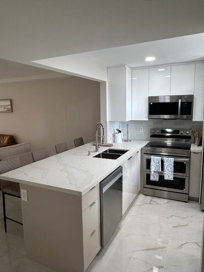 Foto del edificio - 1391 S Ocean Blvd