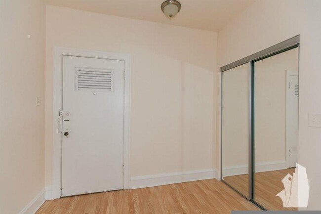 Foto del edificio - 1 bedroom in Chicago IL 60625