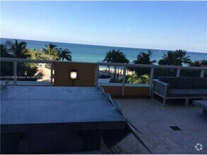 Building Photo - 17875 Collins Ave