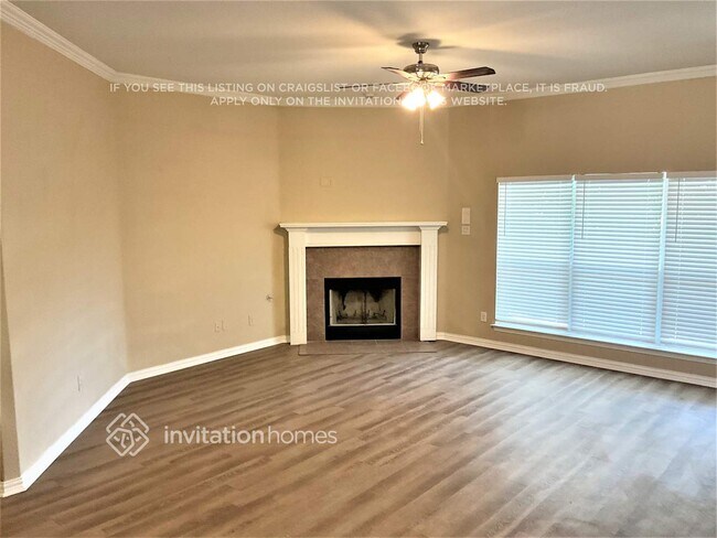 Foto del edificio - 512 Hidden Meadow Ct