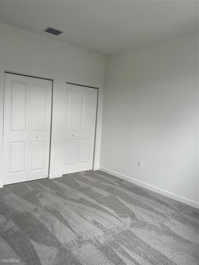 Building Photo - 3 br, 3 bath Townhome - 11880 NW 47th Mnr