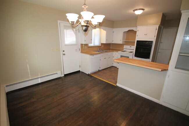 Foto del edificio - 3 Bedroom ~ Clintonville