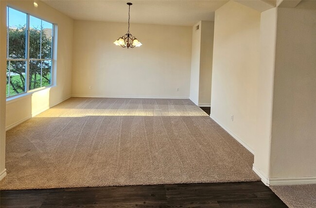 Foto del edificio - 2202 Cherry Hill Ct