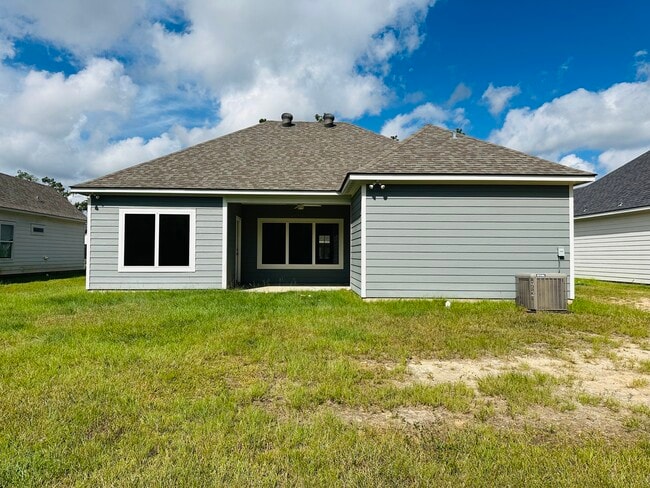 Building Photo - 311 Yellow Pine Dr