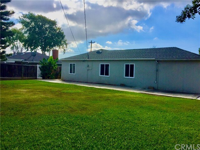 Building Photo - 970 Linden Pl