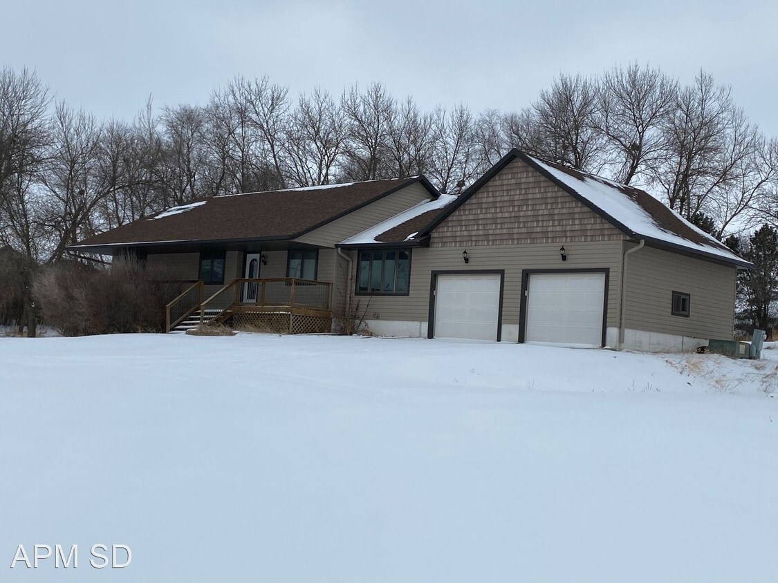 Primary Photo - 3 br, 2.5 bath House - 1604 E Redwood Blvd