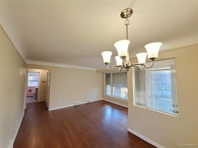 Foto del edificio - 11314 Lenore Ave