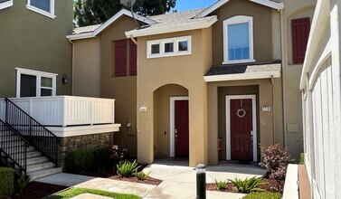 Building Photo - 2721 Lavender Terrace