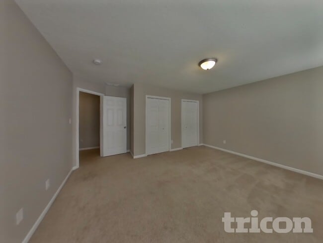 Building Photo - 824 Daybreak Dr