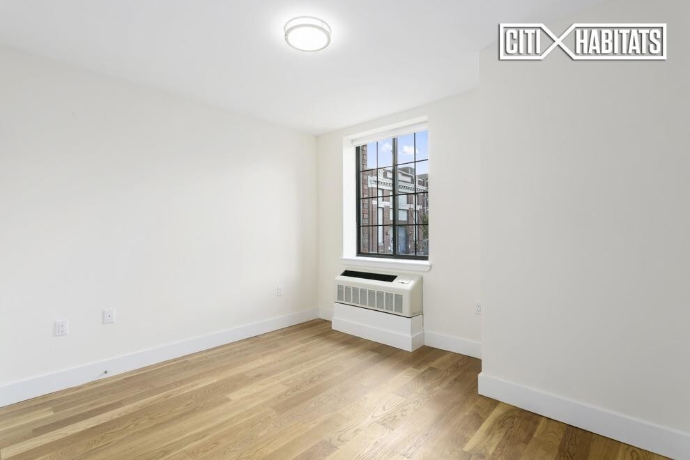 Building Photo - 83 Bushwick Pl