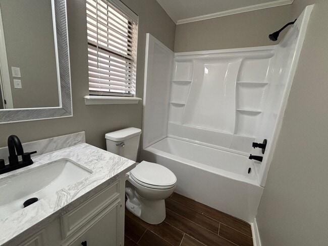 Building Photo - THIS HOME IS READY TO STEAL YOUR HEART WITH IT'S CHARM.