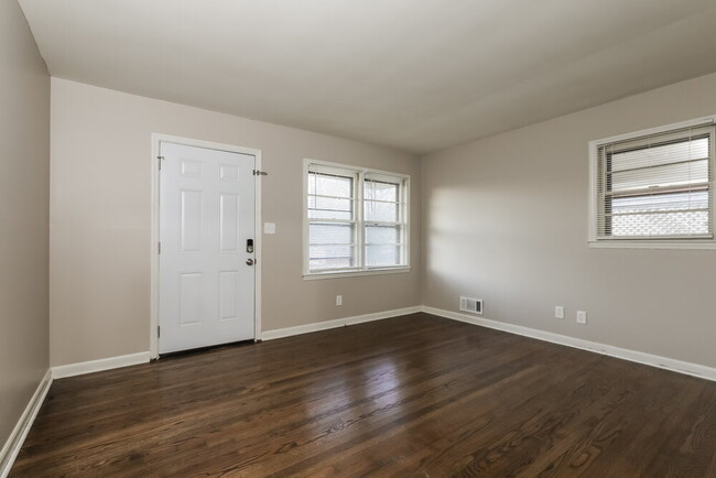Building Photo - 1650 Bagpipe Pl
