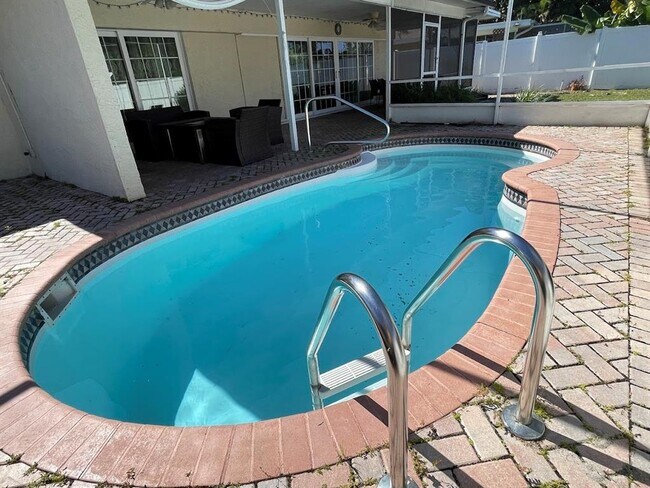 Foto del edificio - 3268 Buckhorn Dr