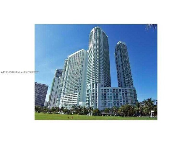 Building Photo - 1900 N Bayshore Dr
