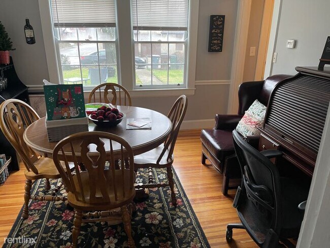 Building Photo - 2 br, 1 bath Townhome - 6639 Murray Rd