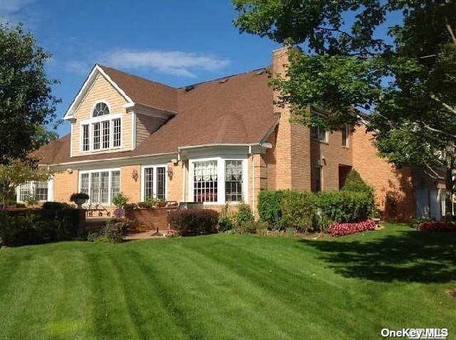 Primary Photo - 72 Stonehill Dr S