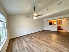 Building Photo - 1420 Raleigh Dr