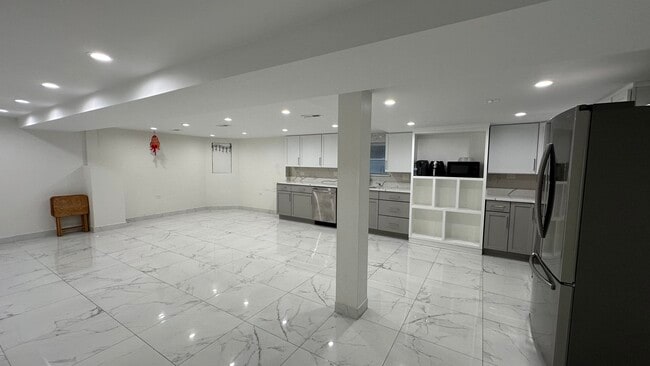 Foto del edificio - 6207 N Talman Ave