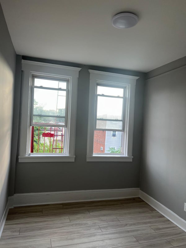 Building Photo - 171 Parker Ave