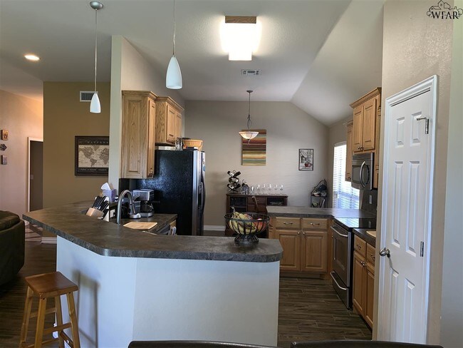 Building Photo - 5623 Ross Creek Ln