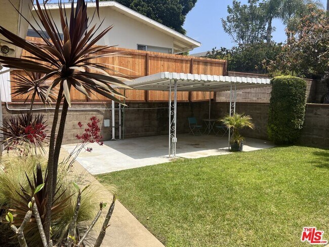 Foto del edificio - 214 Bellino Dr