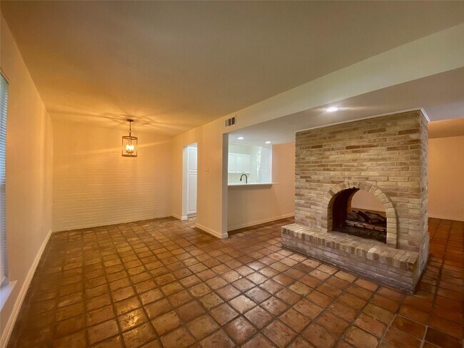 Building Photo - 5916 Birchbrook Dr