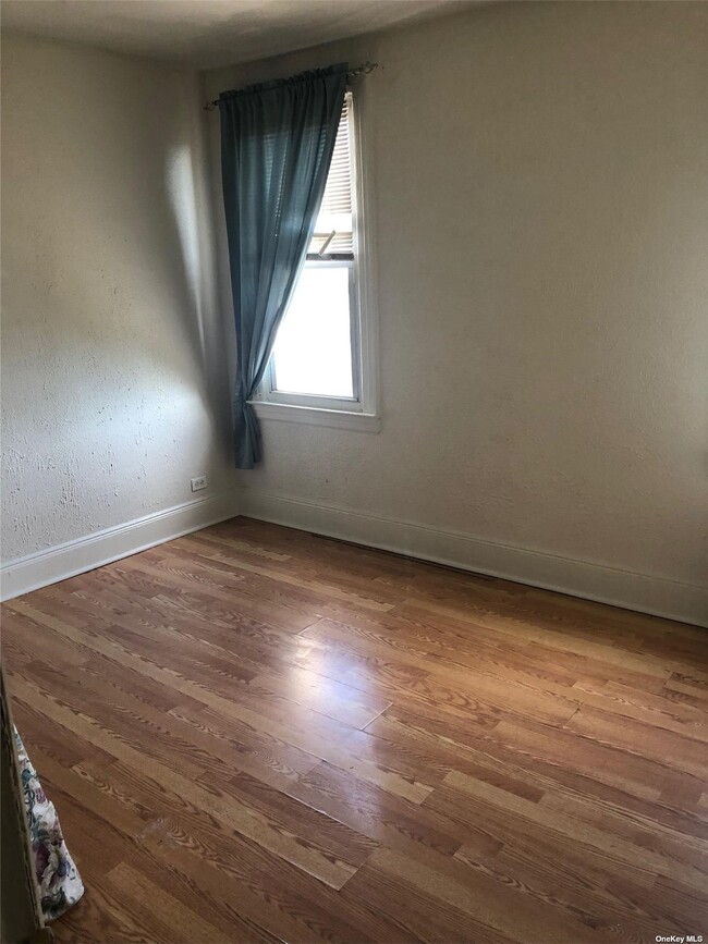 Foto del edificio - 107-25 91st St