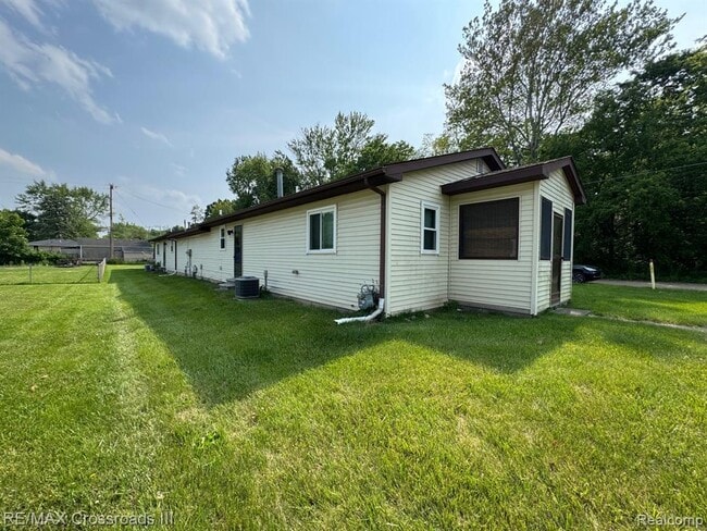 Building Photo - 43373 Alva Dr