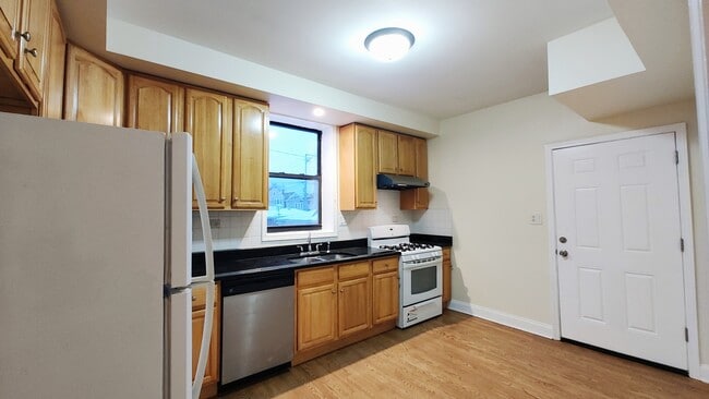 Building Photo - 4201 S Albany Ave