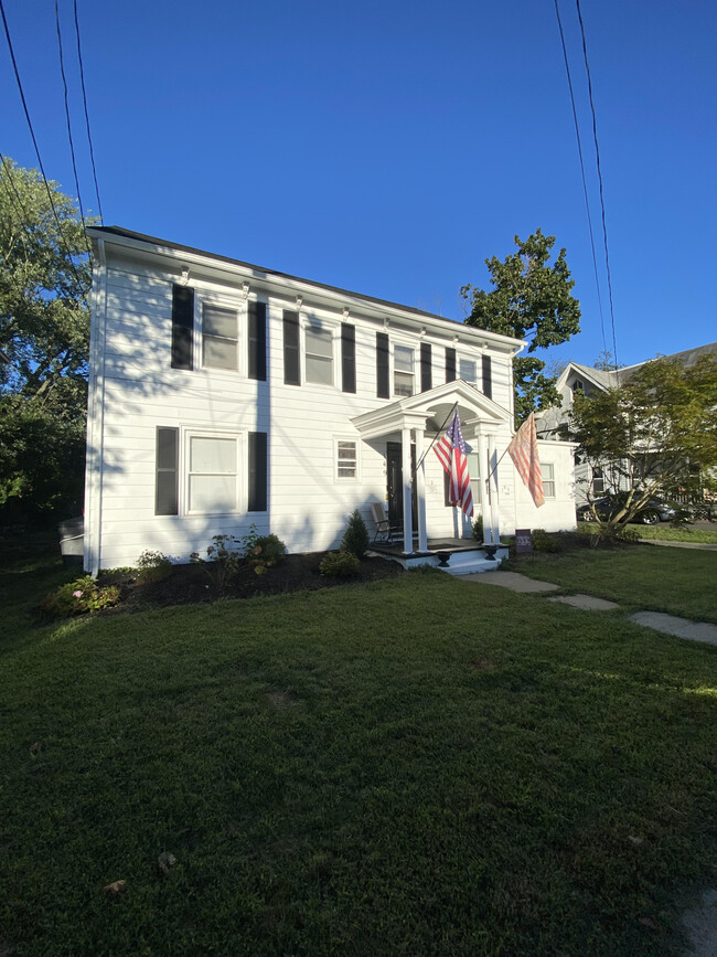 Building Photo - 149 S Main St