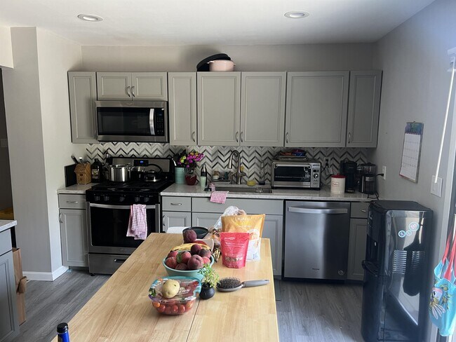 Foto del edificio - 42 Barbara Ave