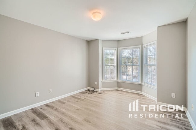 Foto del edificio - 1812 Patterson Mill Way
