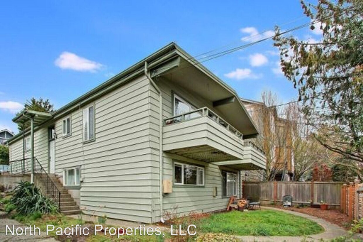 Primary Photo - 3213 21st Ave W