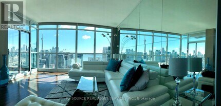 Building Photo - 219 Fort York Blvd