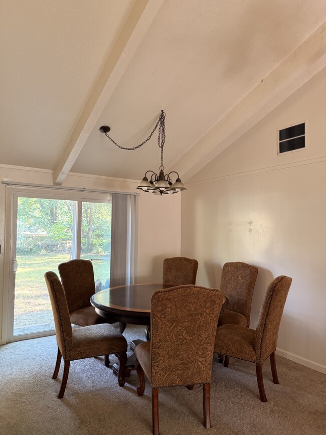 Foto del edificio - 2837 E Monroe Terrace