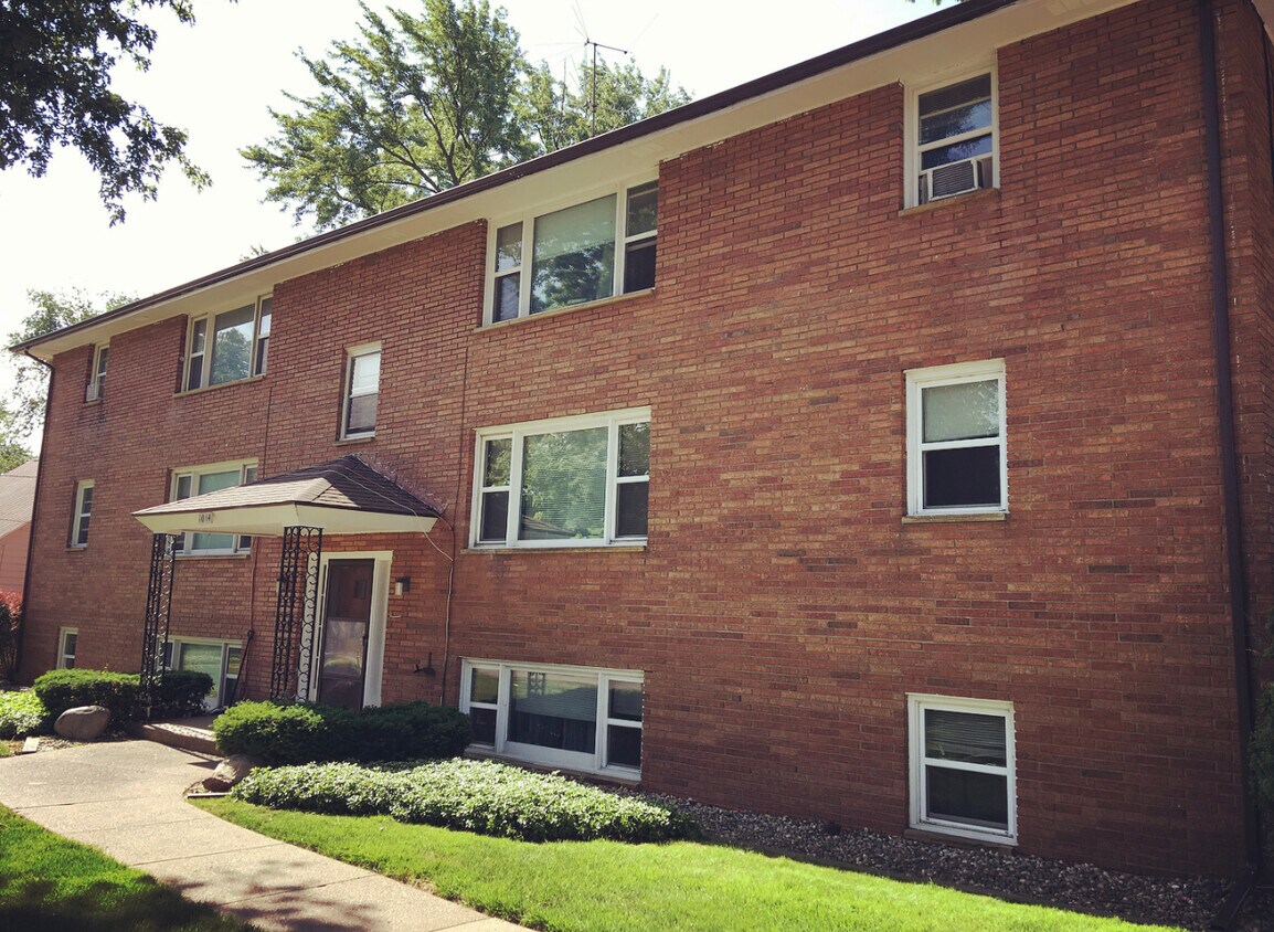 Primary Photo - 1014 Sheridan Dr