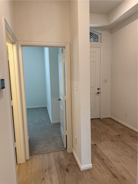 Foto del edificio - 6222 Greenville Dr