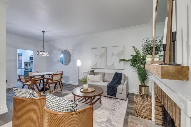 Foto del edificio - 4405 Bowser Ave