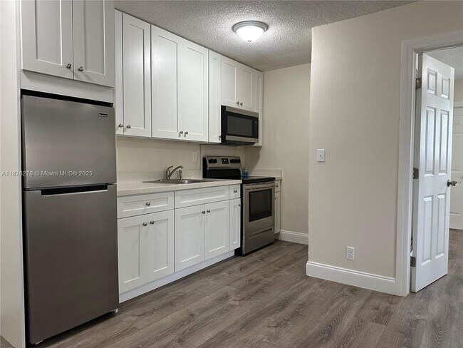 Foto del edificio - 5901 NE 18th Ave