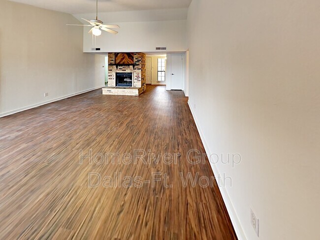 Foto del edificio - 1721 Lewis Trail